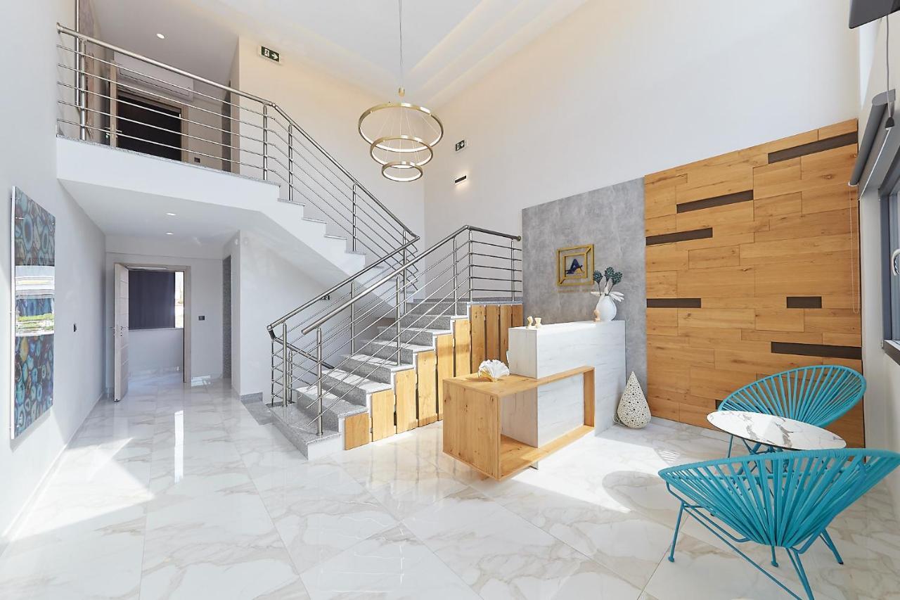 Albatros Luxury Suites Vrasná Esterno foto